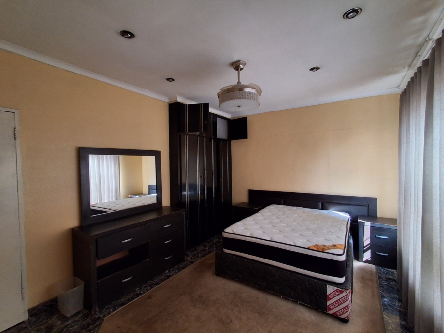 5 Bedroom Property for Sale in Manzil Park North West